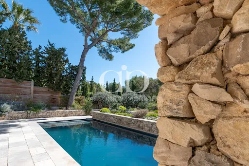 Maison 6 pièces 202 m²