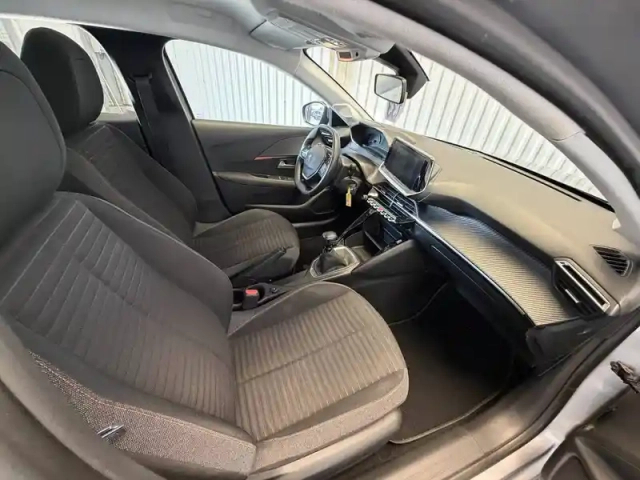 Peugeot 208 puretech 100 s&amp;s bvm6 — photo 16