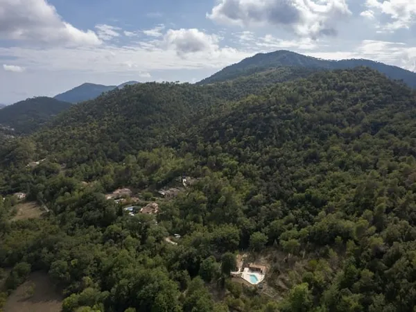 TERRAIN CONSTRUCTIBLE