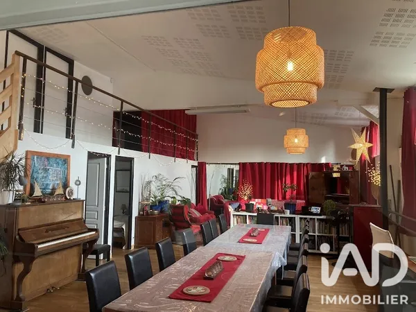 Maison 11 pièces 240 m²