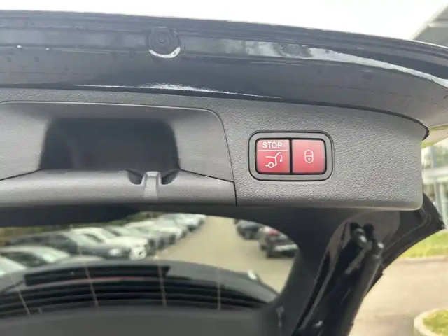 Mercedes Eqa 250+ — photo 17
