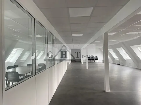 A VENDRE MORANGIS 2425M2