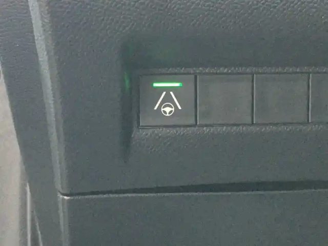 Peugeot 208 hybrid 145 e-dcs6 — photo 72