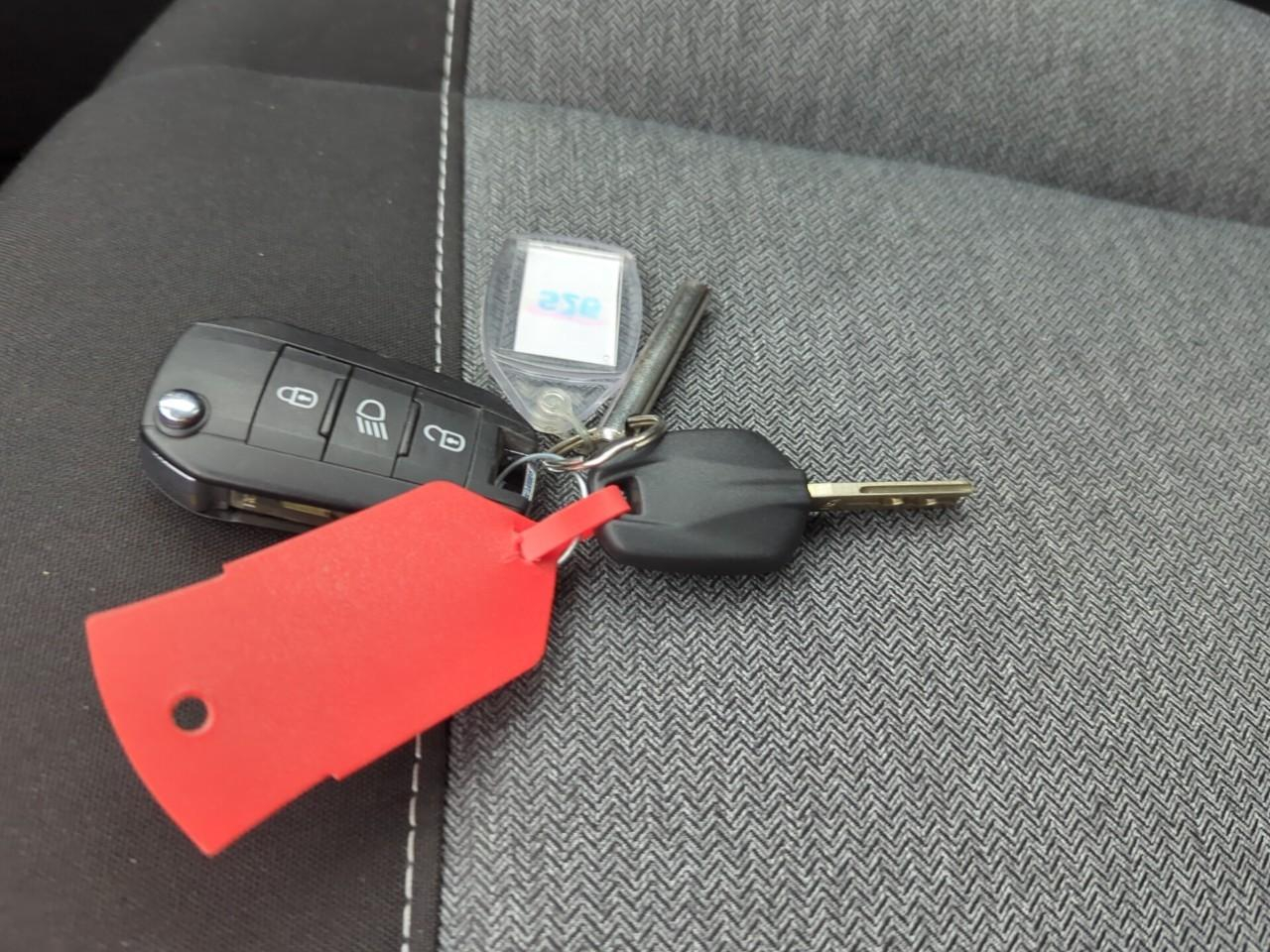 Citroën C4 puretech 100 s&s bvm6 feel — photo 27