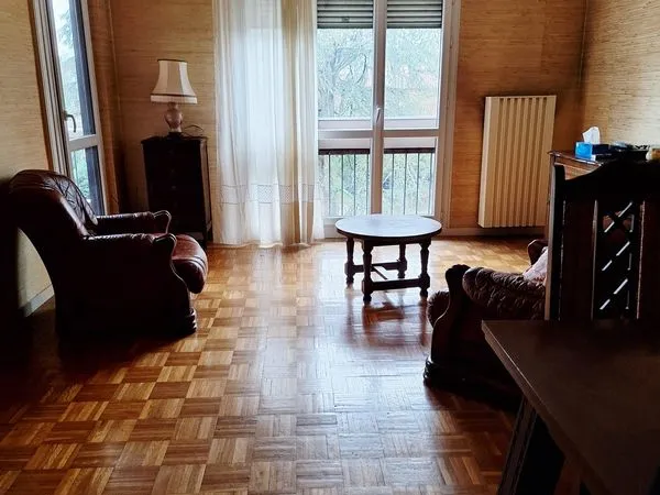 T4 bis dans résidence familiale (2ème étage, sans vis à vis) avec 2 balcons & parking