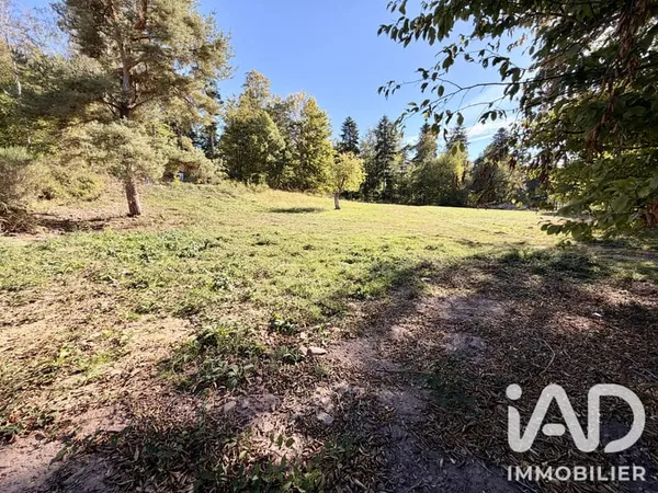 Terrain 600 m²