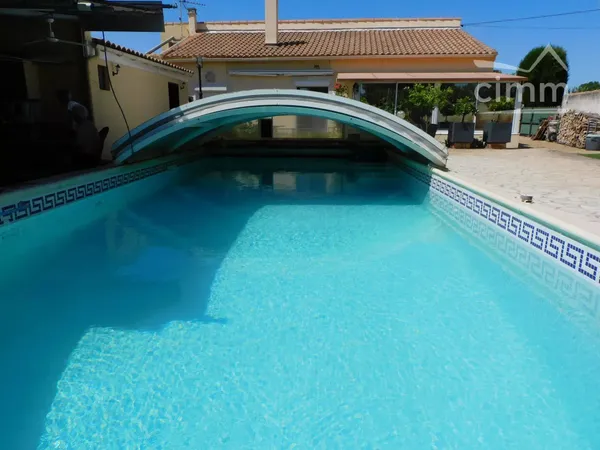13200 Arles (Gimeaux) Viager occupé villa de plain-pied avec piscine
