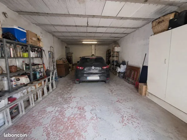Garages de 50m² à louer - Perpignan Bas-Vernet Est - Idéal stockage ou véhicule