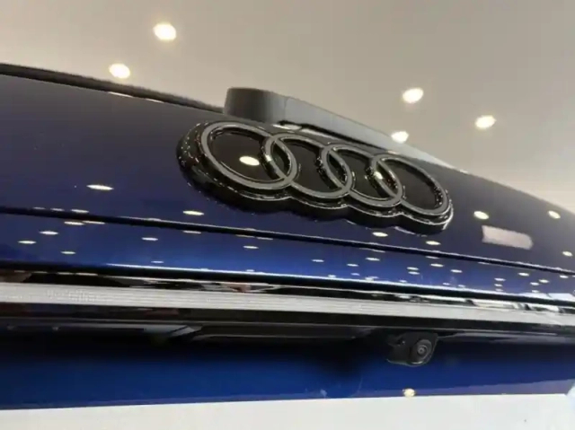 Audi Q3 sportback 1.5 e-hybrid 272ch s line s tronic 6 — photo 11