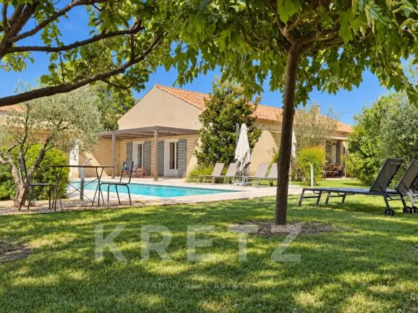 Saint-Rémy-de-Provence — maison de caractère rénovée, centre à pied, 5 chambres, maison d'amis et pi