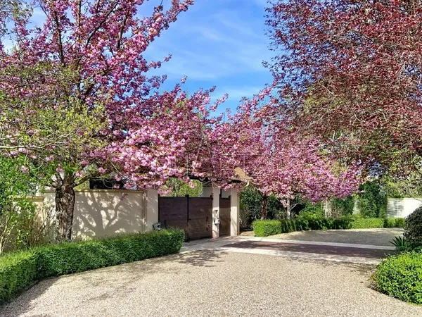Maison 7 pièces 237 m²
