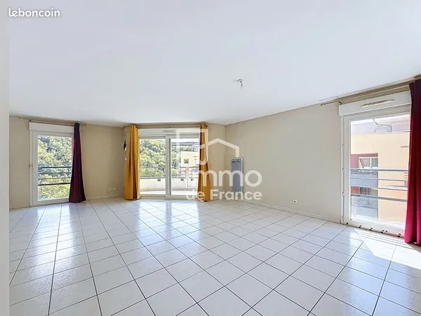 Appartement 3 pièces 98 m²