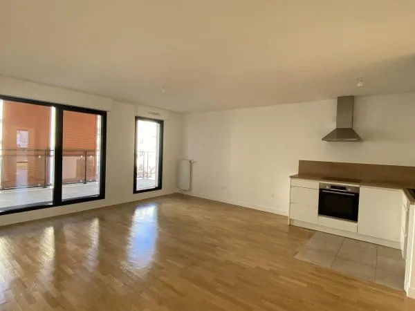 APPARTEMENT 4 PIECES de 85 m²- LES MOULINEAUX