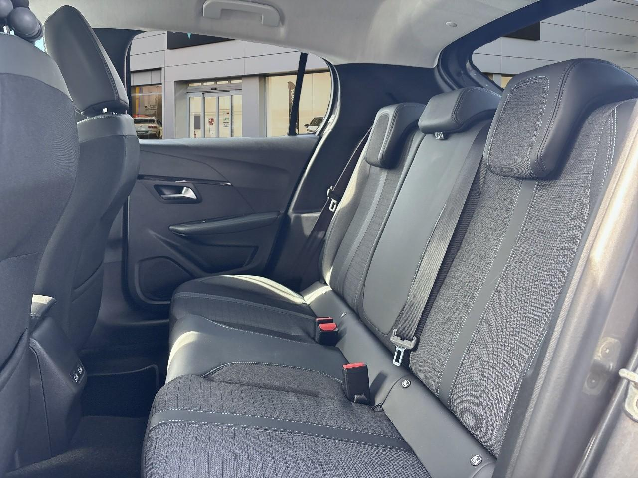 Peugeot 208 1.2 puretech 100ch s&s allure — photo 10