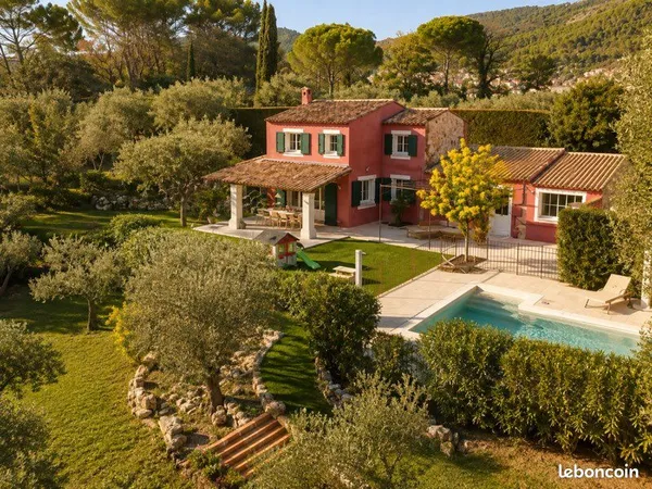 Villa Provençale entièrement Restaurée avec piscine - Cadre privilégié - Callas