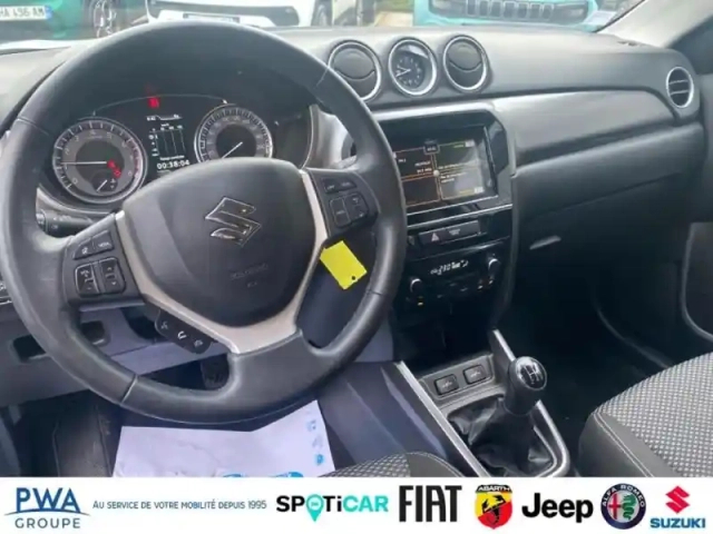 Suzuki Vitara 1.0 boosterjet 111ch privilège — photo 8