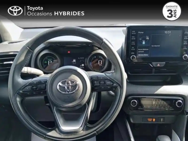 Toyota Yaris 116h design 5p my22 — photo 9