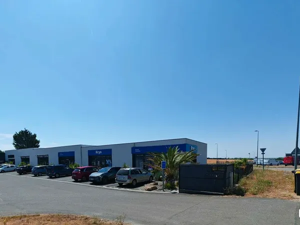 Local zone commerciale Chauray