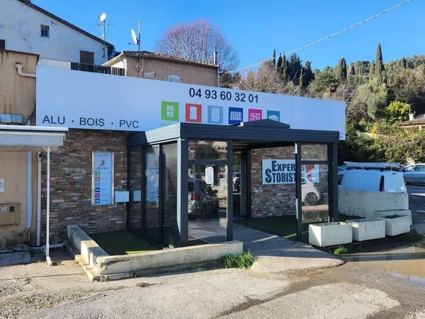 Local commercial 226 m²