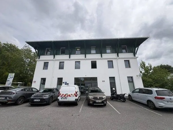 Bureaux 75 m²