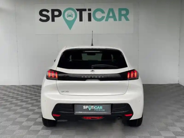 Peugeot 208 1.2 pure tech 100ch s&amp;s allure — photo 5