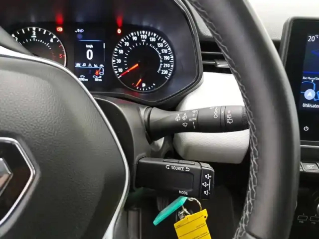 Renault Clio blue dci 100 — photo 70
