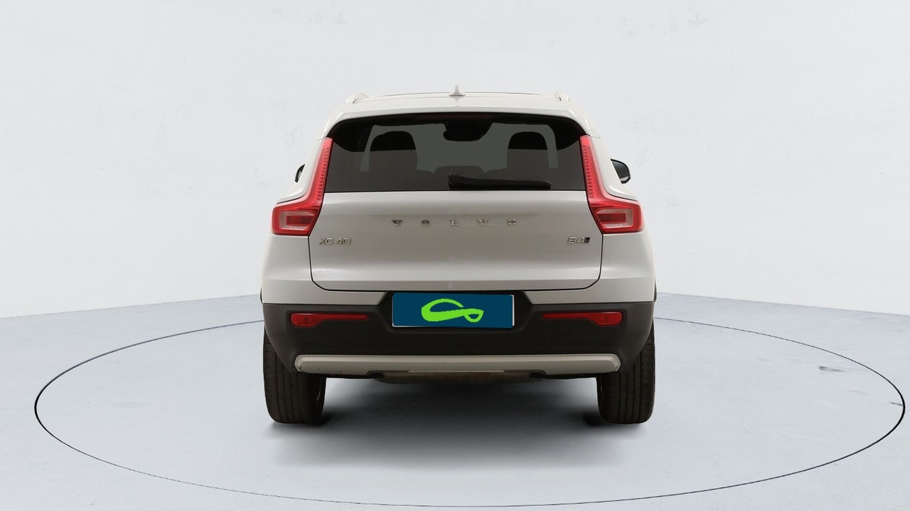 Volvo XC40 — photo 4