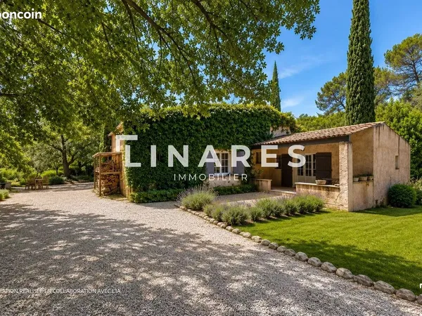 Villa 6 pièces 155 m²