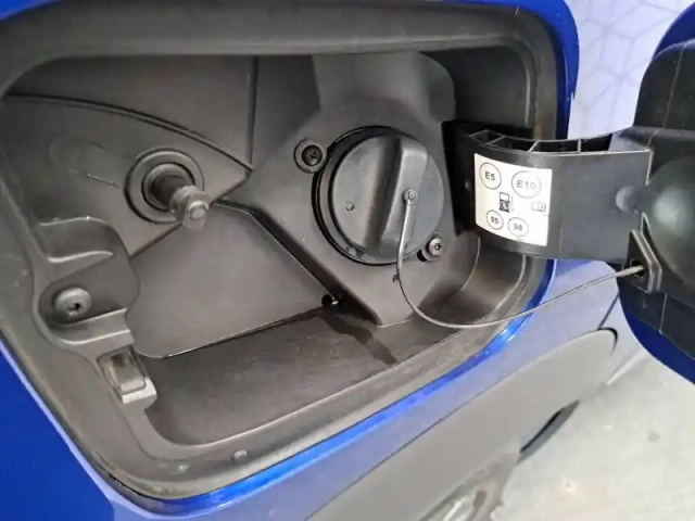 Renault Captur e-tech 145 - 21 — photo 21