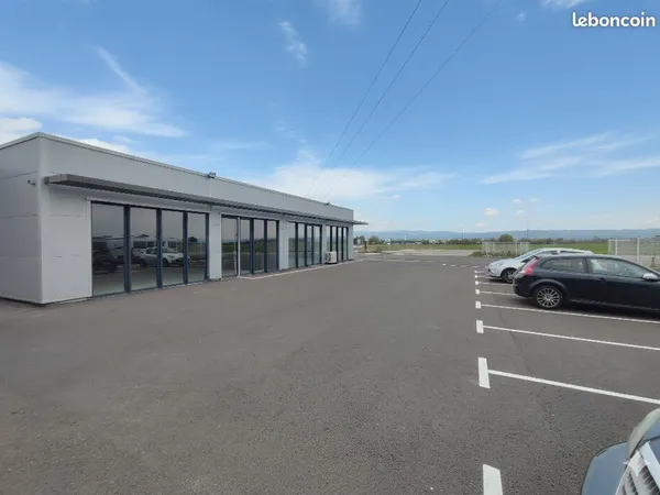 Local commercial 135 m² LA COTE SAINT ANDRE