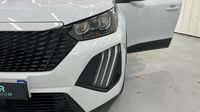 Peugeot 2008 1.2 Hybrid 145ch Style e-DCS6 — photo 17