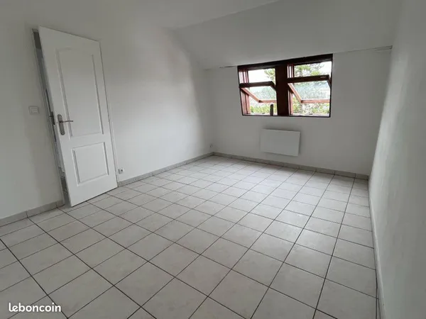 T2 de 38,62 m² Carrez (41,65 m² au sol) - Entièrement rafraîchi & DPE D - Valenciennes Centre/Gare