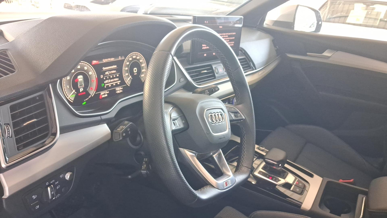 Audi Q5 55 TFSIe 367 S tronic 7 Quattro — photo 21