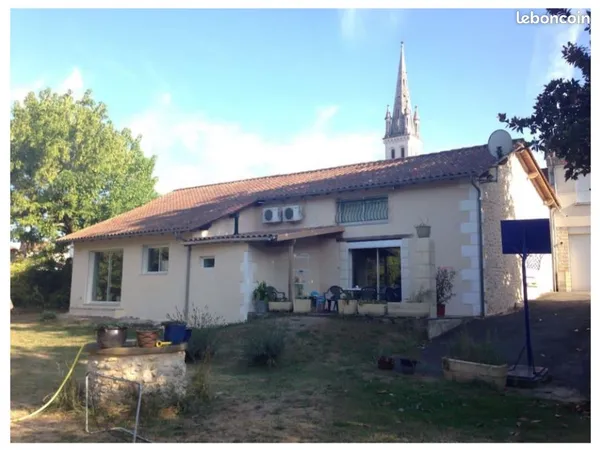 MAISON 160 m² AVEC JARDIN CLOS 1 000m²