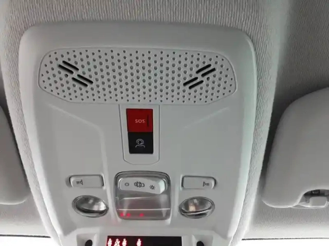 Peugeot 208 hybrid 110 e-dcs6 — photo 24