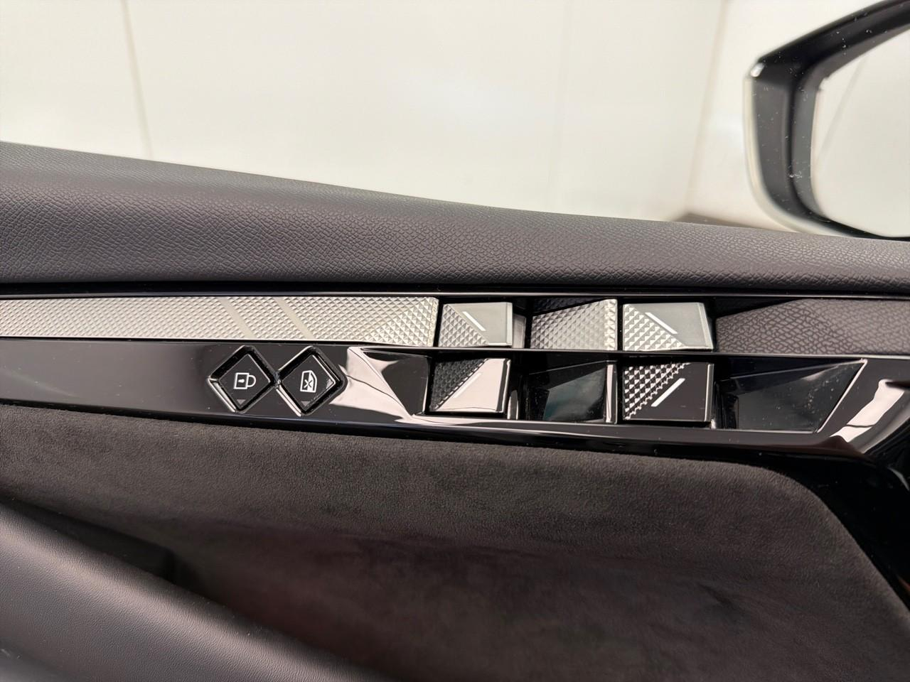 Ds Ds 4 hybride e-tense 225 eat8 performance line — photo 19