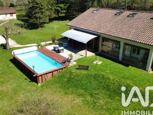 Maison 7 pièces 204 m²