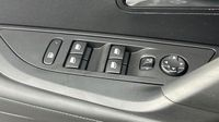 Peugeot 2008 1.2 PureTech 130ch S&S Allure Pack EAT8 — photo 19