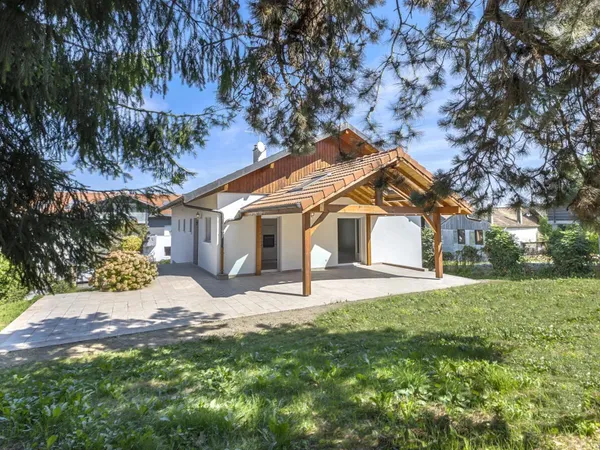 Neuvecelle - Maison de 4 chambres avec jardin.