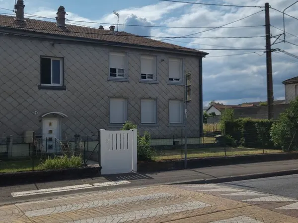 F4 à vendre