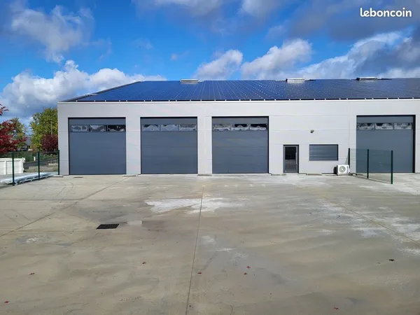 Local d'activité neuf 250 m² - Atelier, bureaux et mezzanine - Verneix