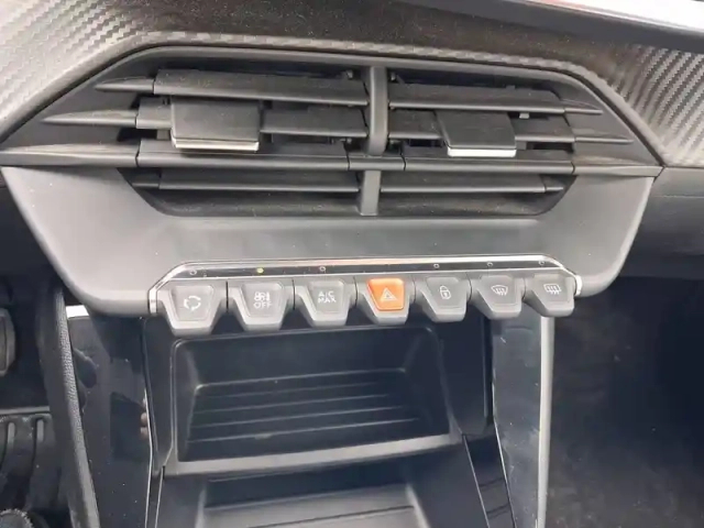 Peugeot 208 puretech 75 s&amp;s bvm5 — photo 17