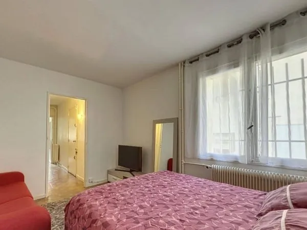 Studio 1 pièce 27 m²