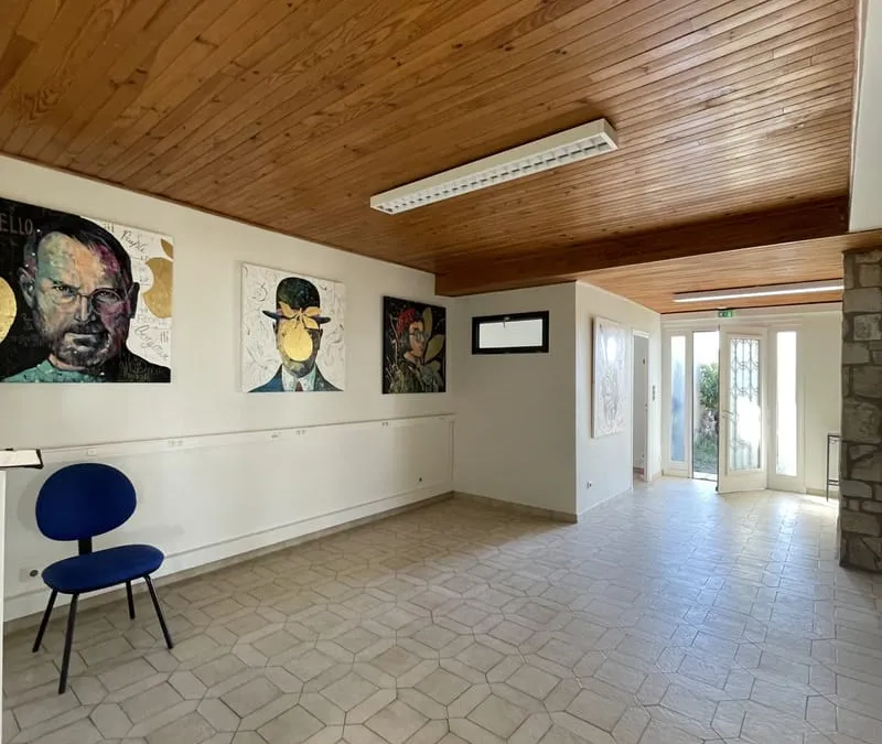Photo 1
