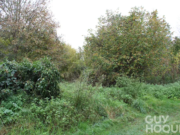 Terrain à bâtir 818 m²
