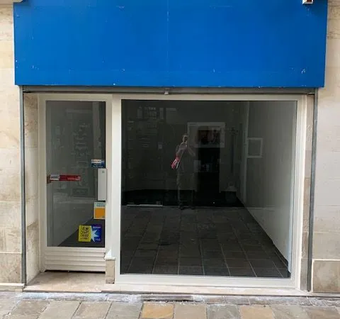 Local commercial Niort hyper centre