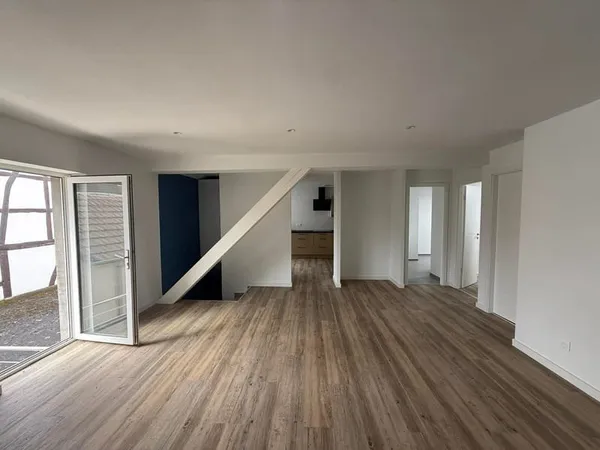 Réf*** 11169: Région Frontalière, Sect. Attenschwiller / Michelbach: appartement entièrement rénové 