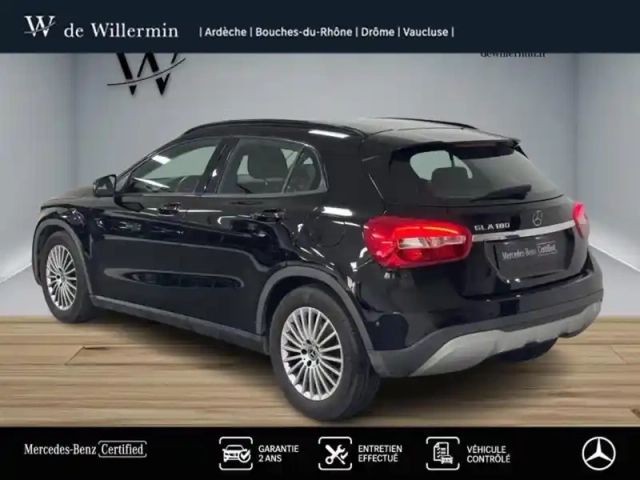 Mercedes Gla 180 intuition — photo 26