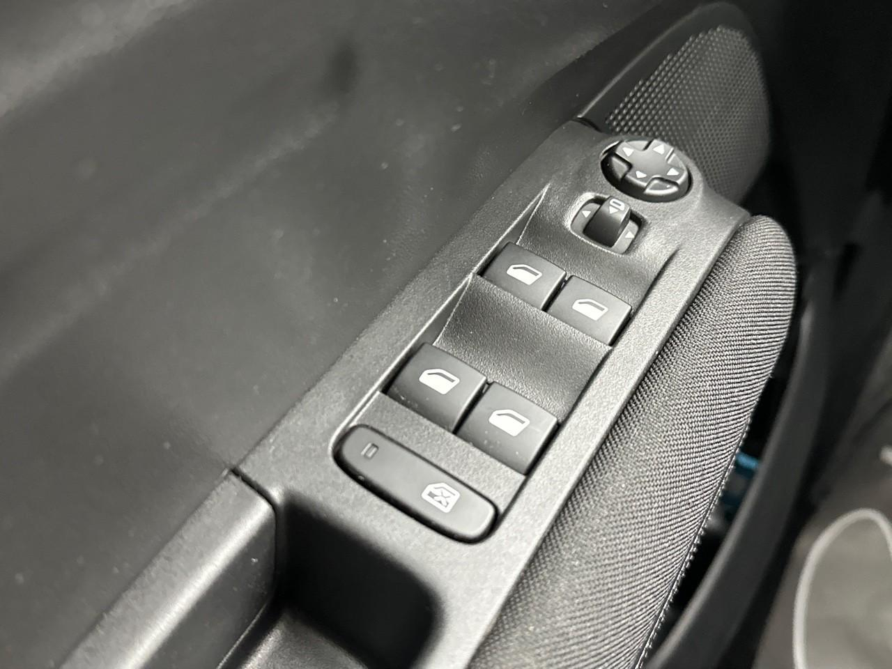 Citroën C3 Aircross puretech 130 s&s eat6 shine pack — photo 15