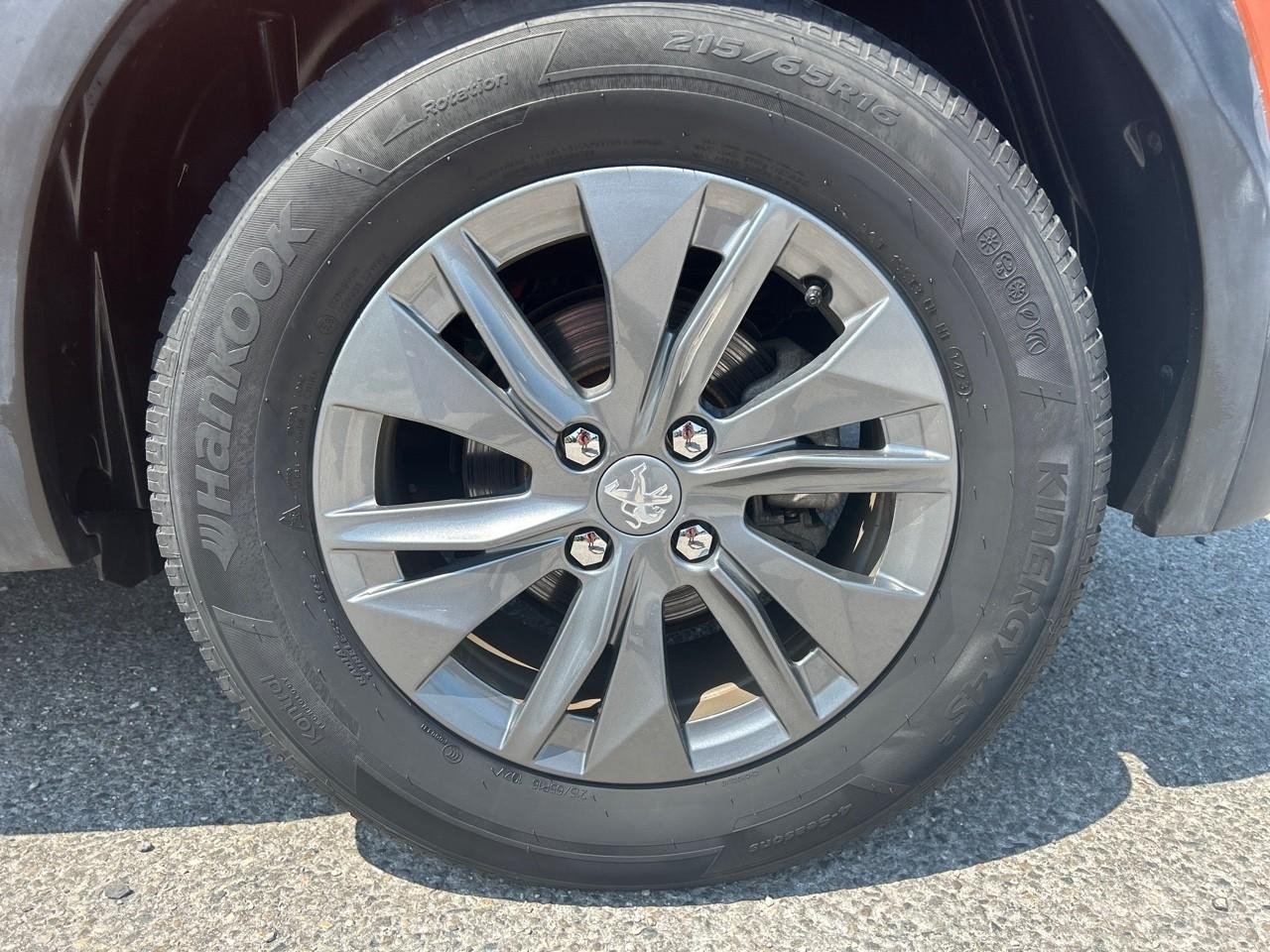Peugeot 2008 e-2008 136ch style — photo 11